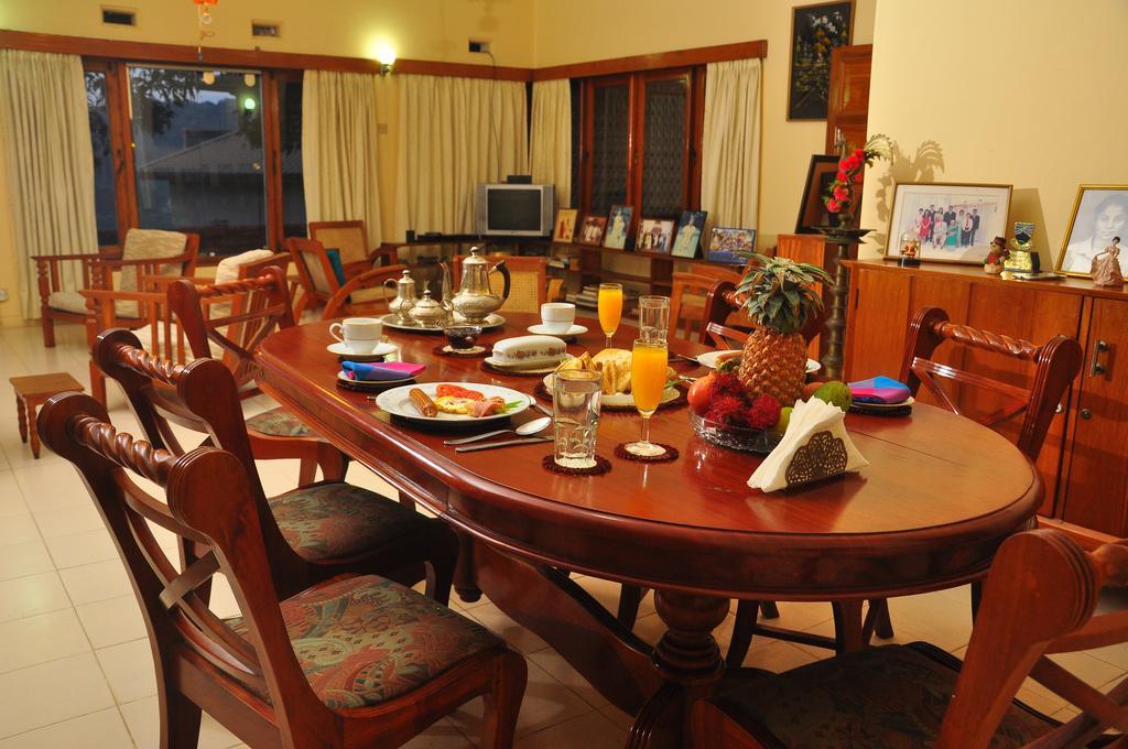 Knight'S Heaven Apartment Kandy Luaran gambar